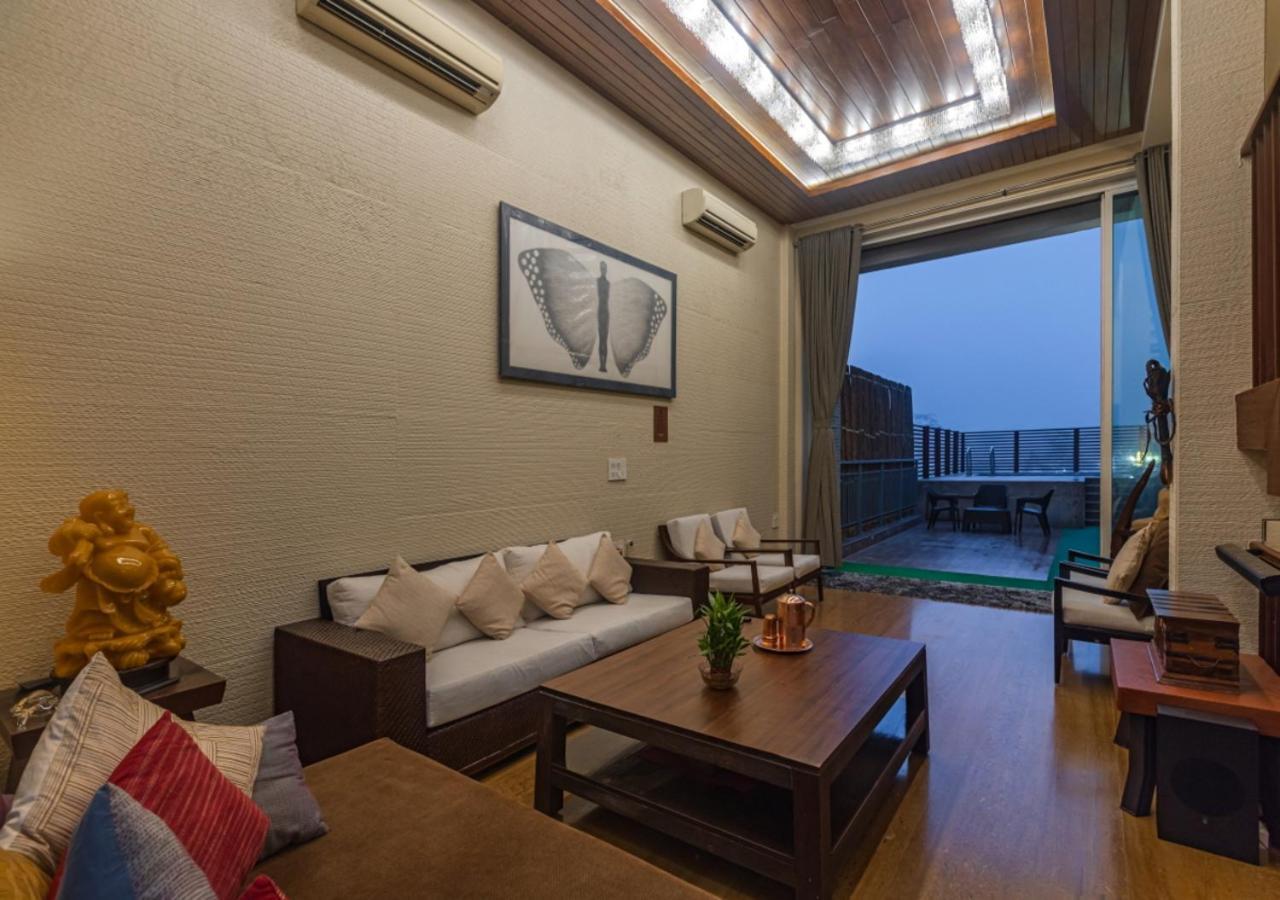 Saffronstays Urja, Lonavala - Private Villa With 2 Pools, Spa Room, Private Elevator & Waterfall Exterior foto
